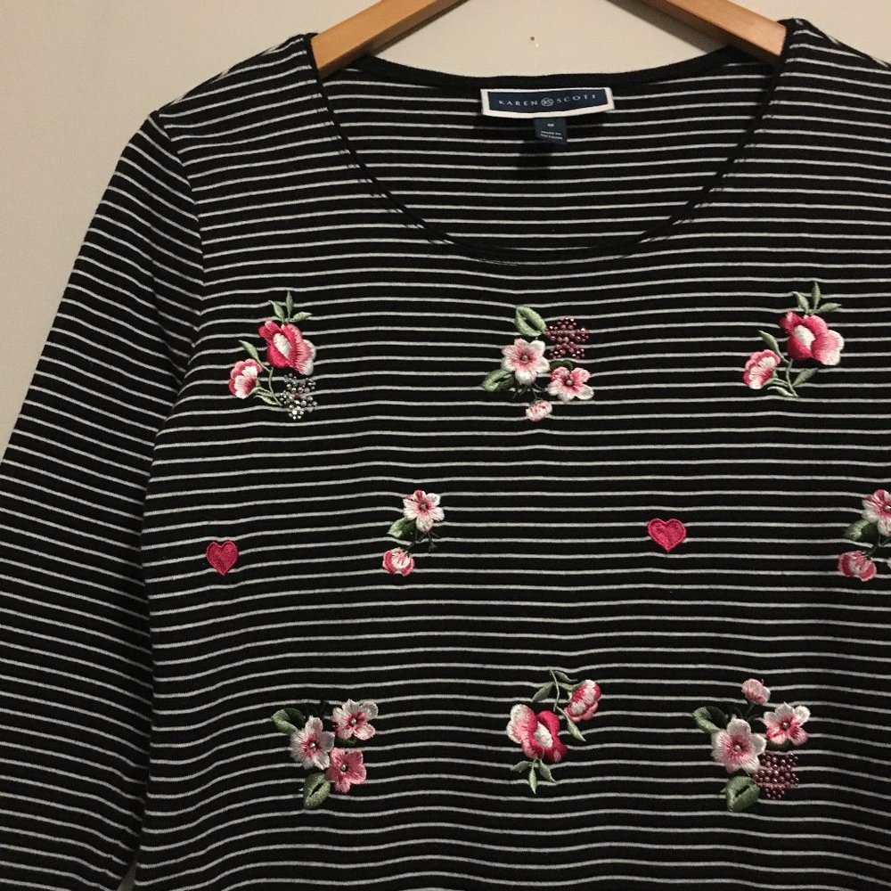 Karen Scott Pinstripe Cotton Jersey Long Sleeve Tee Floral Embroidered French Gi - Picture 3 of 15